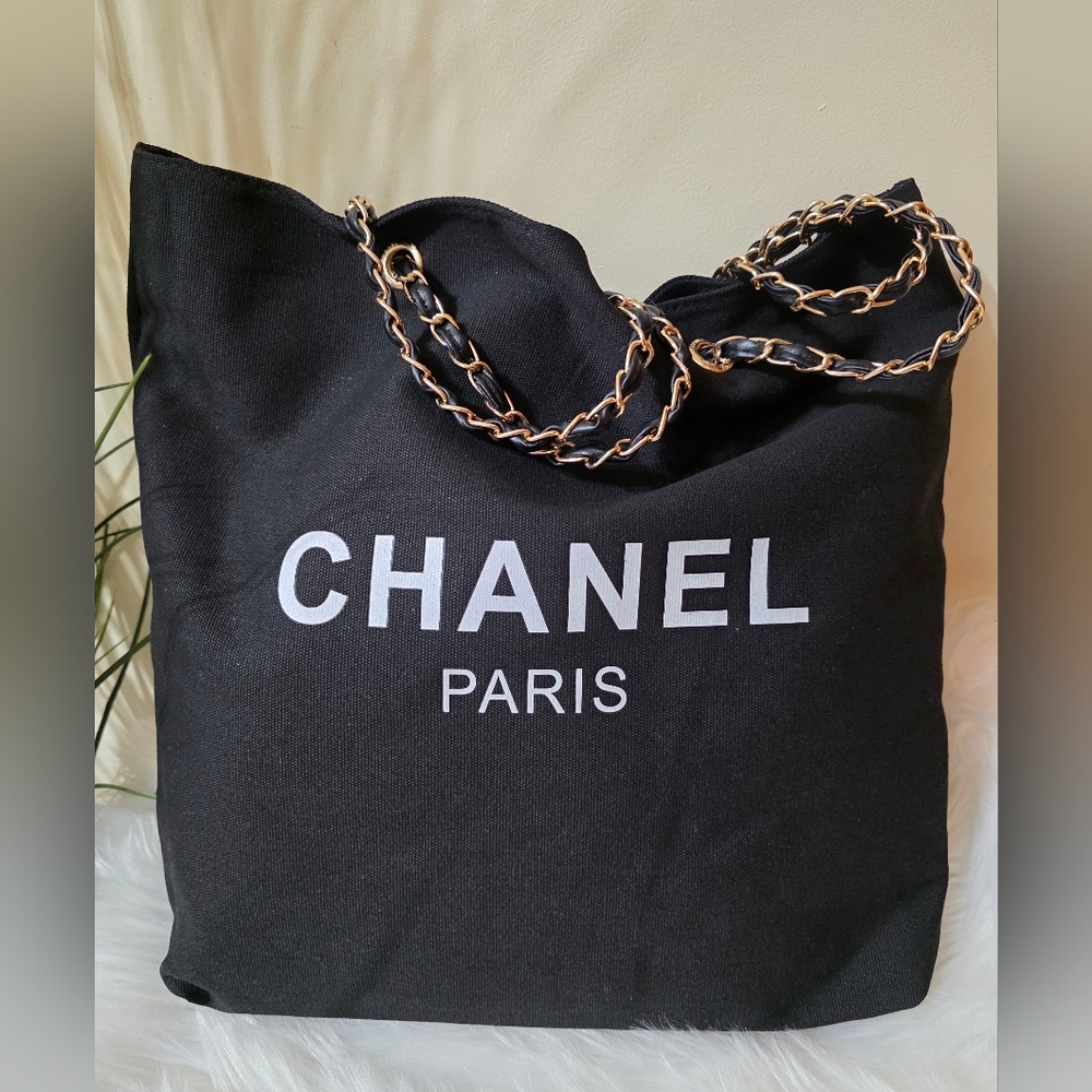 🖤 Chanel Shopper Tote 🖤 - Picture 2 of 10